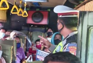 Polres Tanggamus Melaksanakan Penyekatan di Chekpoint Kota Agung