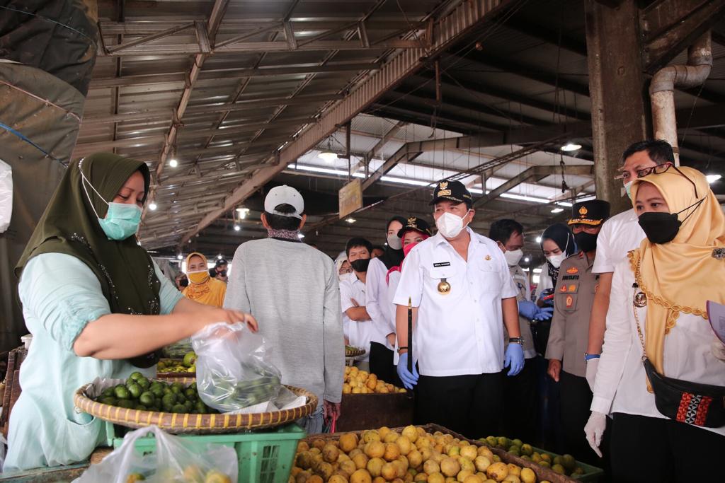 Pastikan Penerapan Protokol Kesehatan Gubernur Lampung Melakukan Peninjauan Pasar