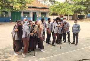 Dosen DKV Darmajaya Bekali Pelajar SMK Pangudi Luhur Kemampuan Desain Grafis dan Videografi