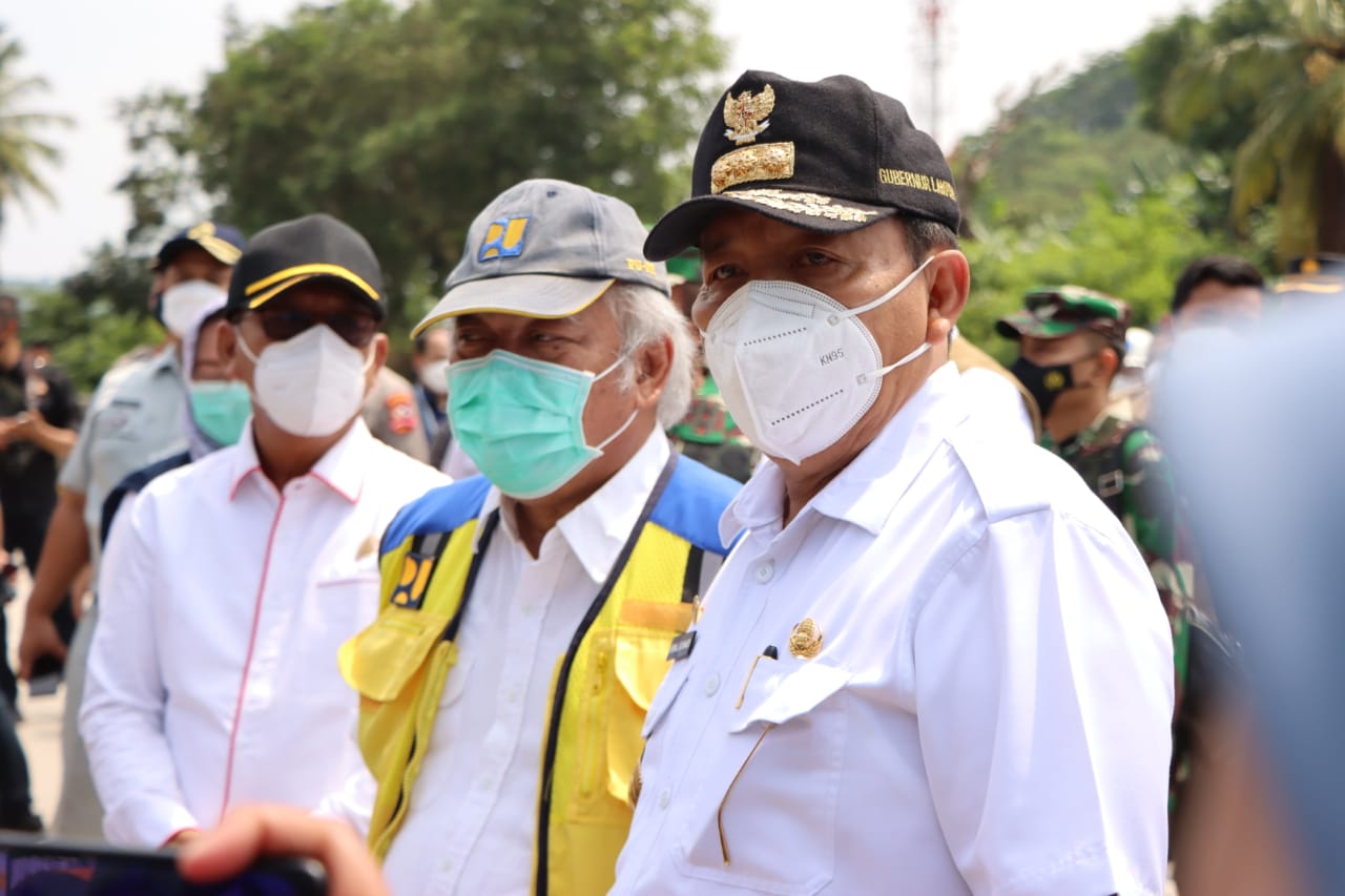 Gubernur Arinal dampingi kunjungan Rombongan Tim pemantauan Lokasi Penyekatan Peniadaan Mudik di Pelabuhan Bakauheni