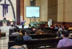 Babinsa Serengan Amankan dan Cek Prokes Ibadah Gereja Kristen Imanuel