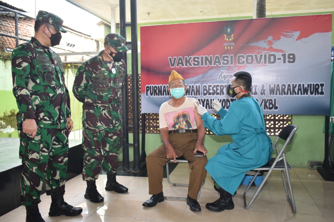 Dandim Kodim 0410/KBL Buka Pelaksanaan Vaksinasi Bagi Purna Bakti dan KBT