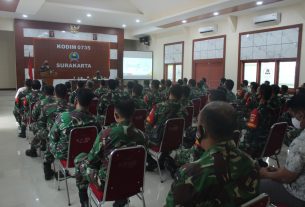Danrem 074/Warastratama Berikan Pengarahan Kepada Anggota Kodim Surakarta