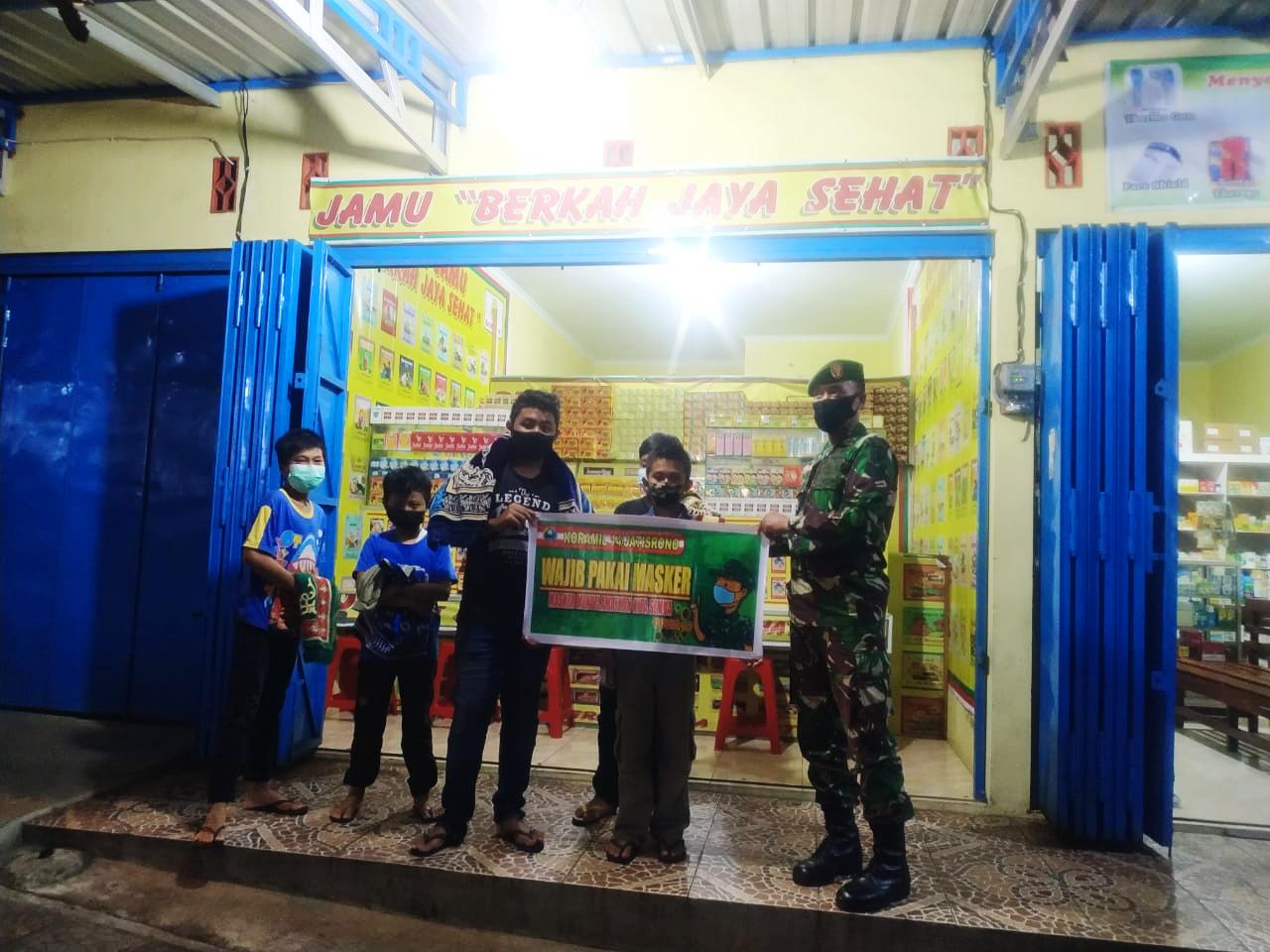Malam Hari Warga Tak Luput Dari Gakplin Prokes
