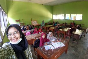Materi Pelajaran dengan Video dan Games, Mahasiswi Kampus Terbaik di Lampung ini Direspon Antusias Siswa SDN 3 Sendang Asih