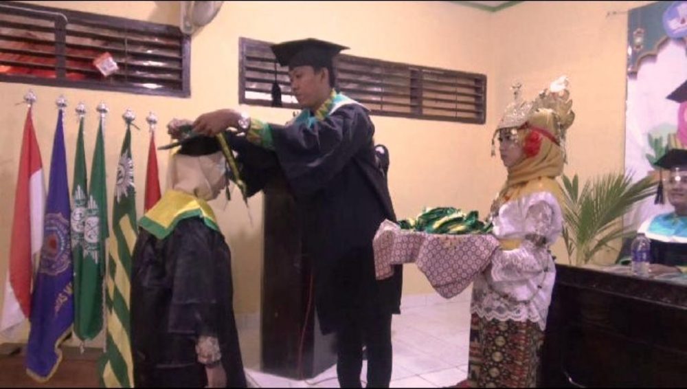 24 Siswa Siswi SD Sukarno Hatta di wisuda