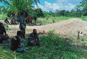 Babinsa Koramil Pantai Timur Melepas Lelah