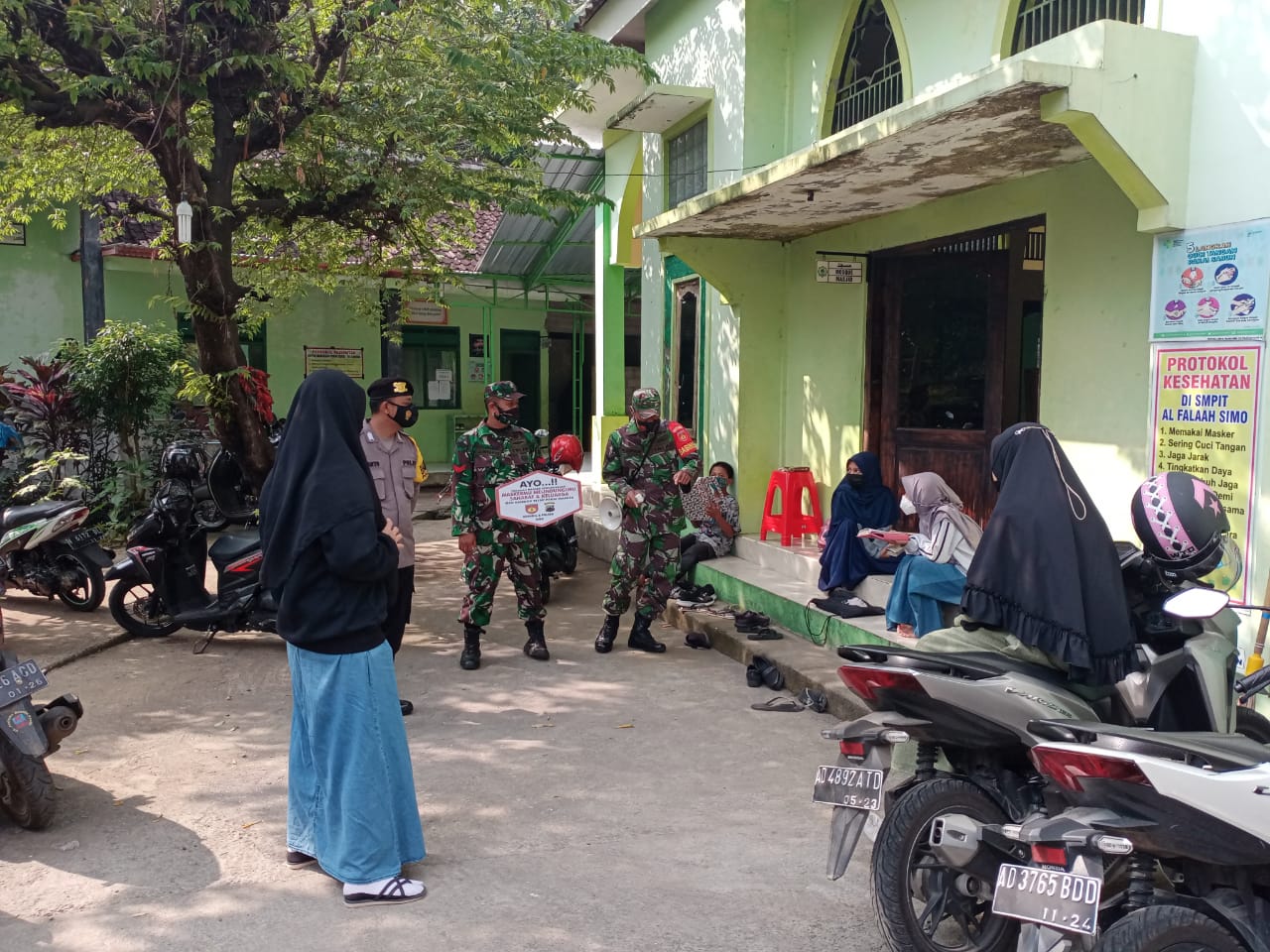 Babinsa Sosialisasikan Prokes Kepada Siswa Sekolah