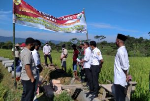 Babinsa Sukomangu Hadiri Pelaksanaan Kegiatan Padat Karya Tunai Desa