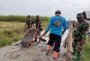 Betonisasi Jalan Desa Tamansari Terus DiKebut Pengerjaannya Oleh Aggota Satgas TMMD