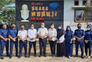 Bosen di Perjalanan , Butuh Hiburan , Akses Siaran Mesuji Radio Tersedia Untuk Pengguna Android dan IOS