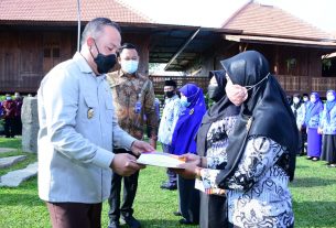 Bupati Tubaba Lantik Unit Pelaksana Teknis Sekolah