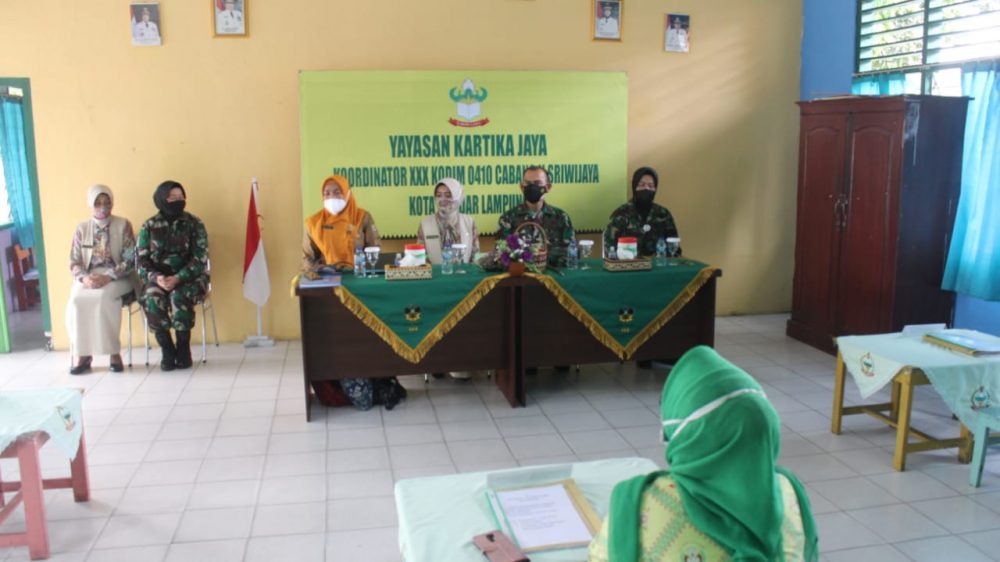 Dandim Kodim 0410/KBL Dampingi Ketua Yayasan Kartika Dalam Rangka Penilaian Sekolah