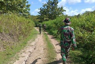 Dengan Penuh Semangat Satgas Tmmd Bone Menuji Lokasi