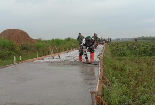 Ditangan TNI ini, Pengecoran jalan TMMD Sempurna