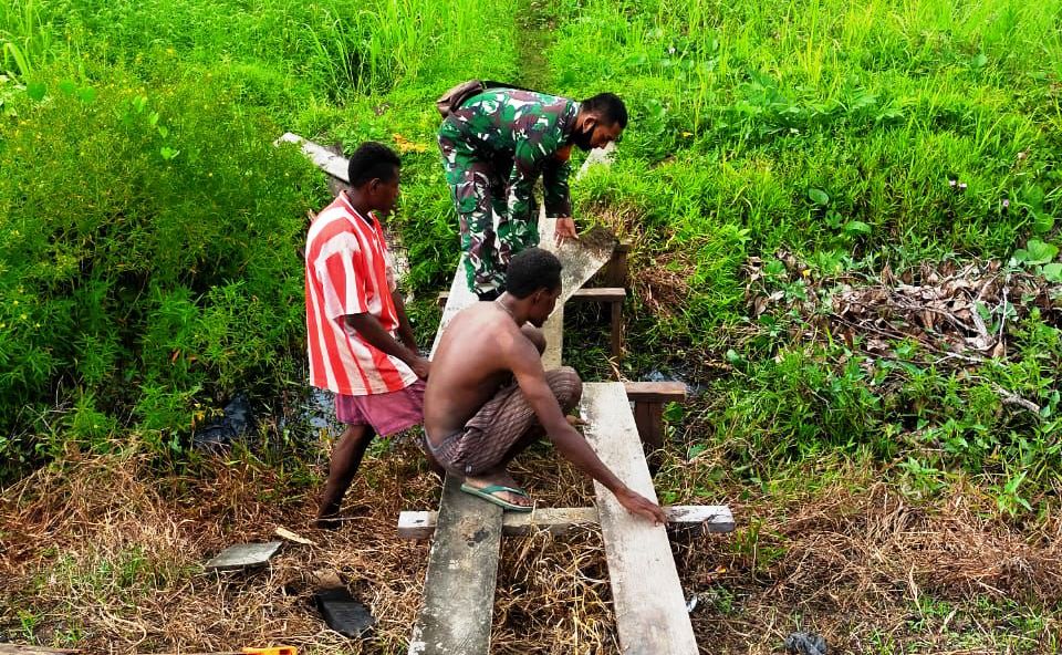 Gotong Royong Makmurkan Masyarakat Binaan