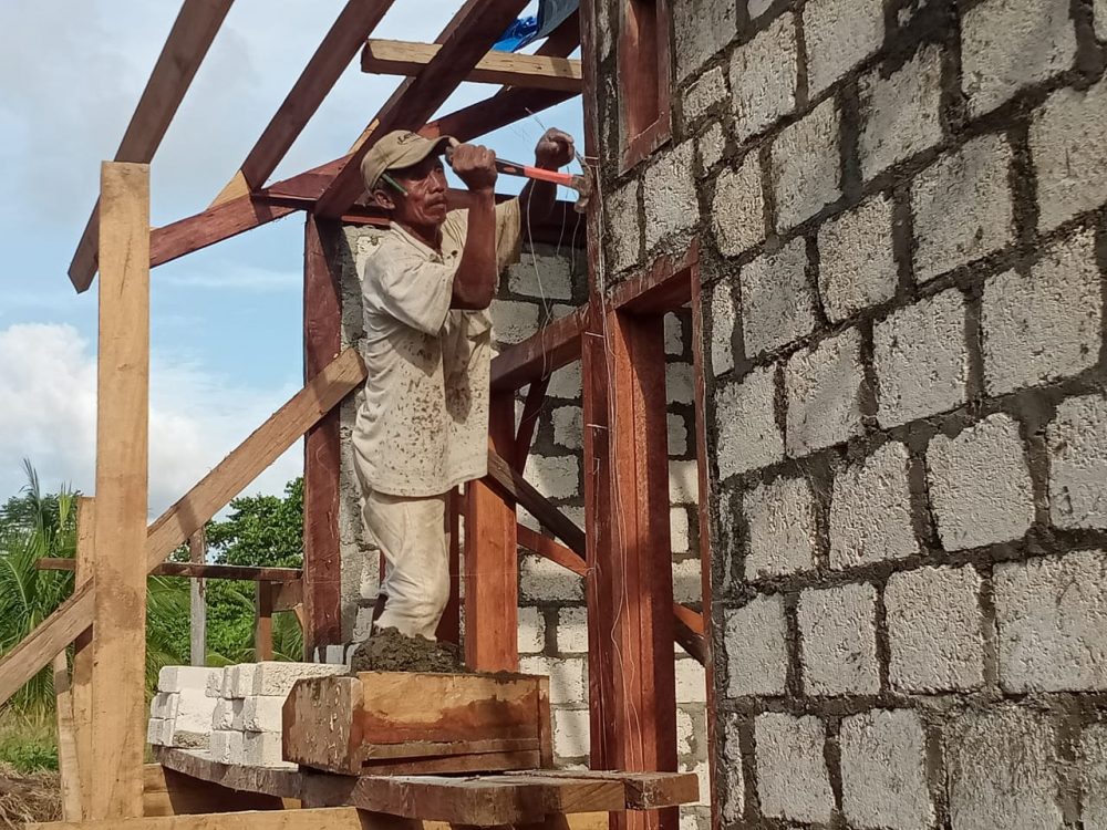 Joseph, Tukang Profesional Kampung Dorba