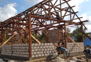Kerjasama Sukseskan Pembangunan TMMD Kampung Dorba