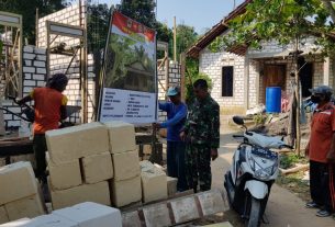 Papan Progres Fisik Rumah Asmuri Hari Ini Dipasang