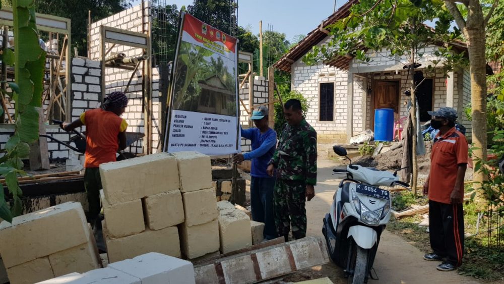 Papan Progres Fisik Rumah Asmuri Hari Ini Dipasang