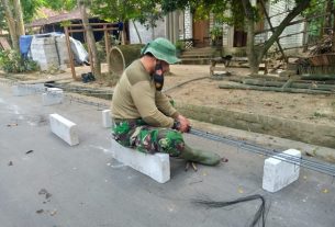 Pembuatan Balok Sloof Oleh Satgas TMMD Reg Ke-111 Kodim Pati