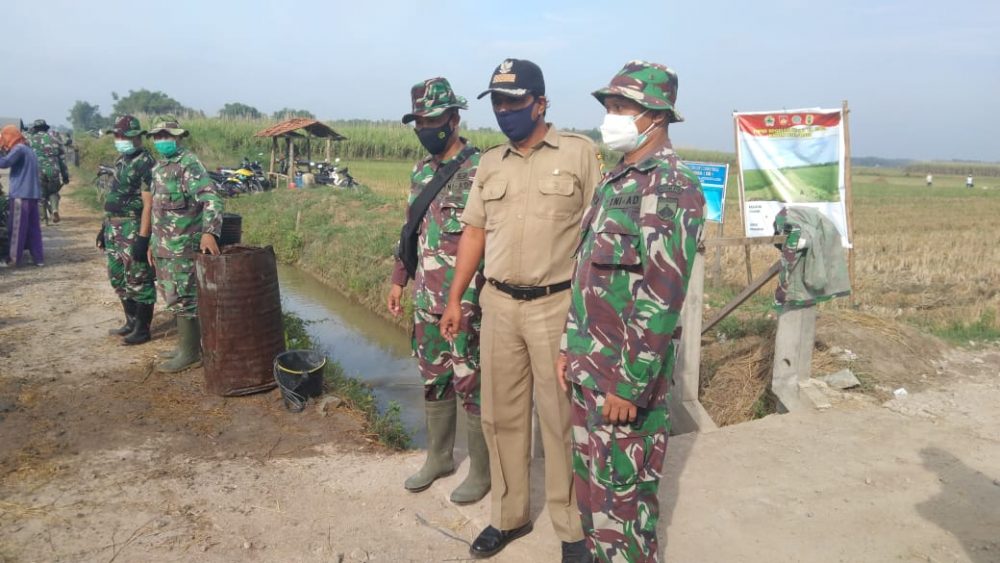 Pengecoran Jalan di Desa Tamansari Memudahkan Warga Angkut Hasil Pertanian