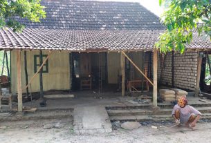 Potret Rumah Limasan Ciri Khas Bangunan Warga Desa Tamansari Yang Direhab Satgas TMMD Reg.111 Kodim pati