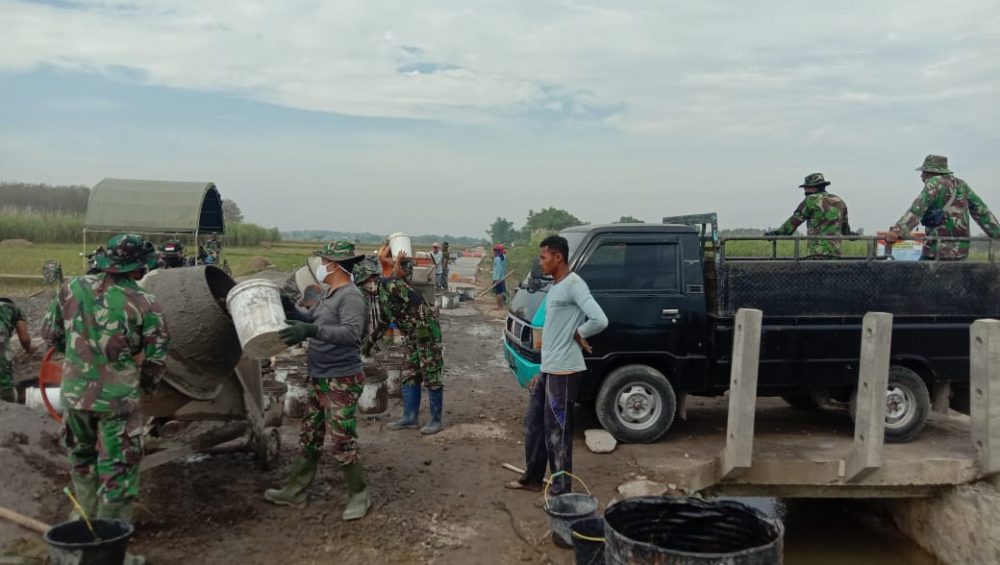 Rutinitas TNI Apel Pagi Sebelum Melaksanakan Kegiatan