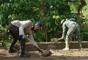 SOLID TNI DAN POLRI DI LOKASI TMMD