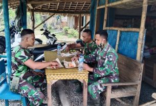 Saatnya Makan Nasi Bungkus Untuk Mengisi Tenaga yang Terkuras