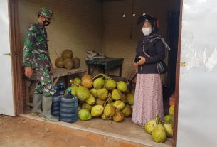 Sarni, Penjual Degan Juga Merasakan Berkah Adanya TMMD