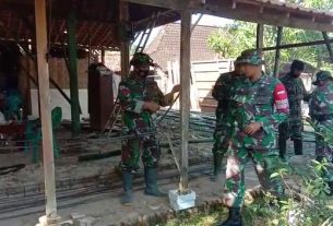 Satgas Pra TMMD 111 Merangkai Besi Begel Sloof RTLH