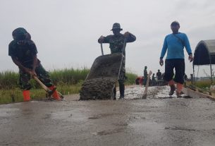 Satgas TMMD Kodim Pati Maksimalkan Pekerjaan Pengecoran Jalan Betonisasi