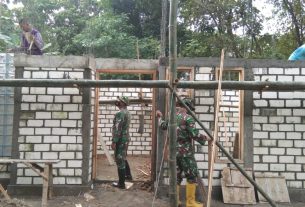 Sebagai Warga Prasejahtera sudah selayaknya untuk mendapatkan bantuan RTLH Seperti yang dialami oleh Bapak Suyat warga Desa Tamansari Kec.Jaken Kab.
