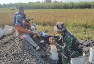 Selalu Aktif Jalin Komunikasi Dengan Warga Di Lokasi TMMD