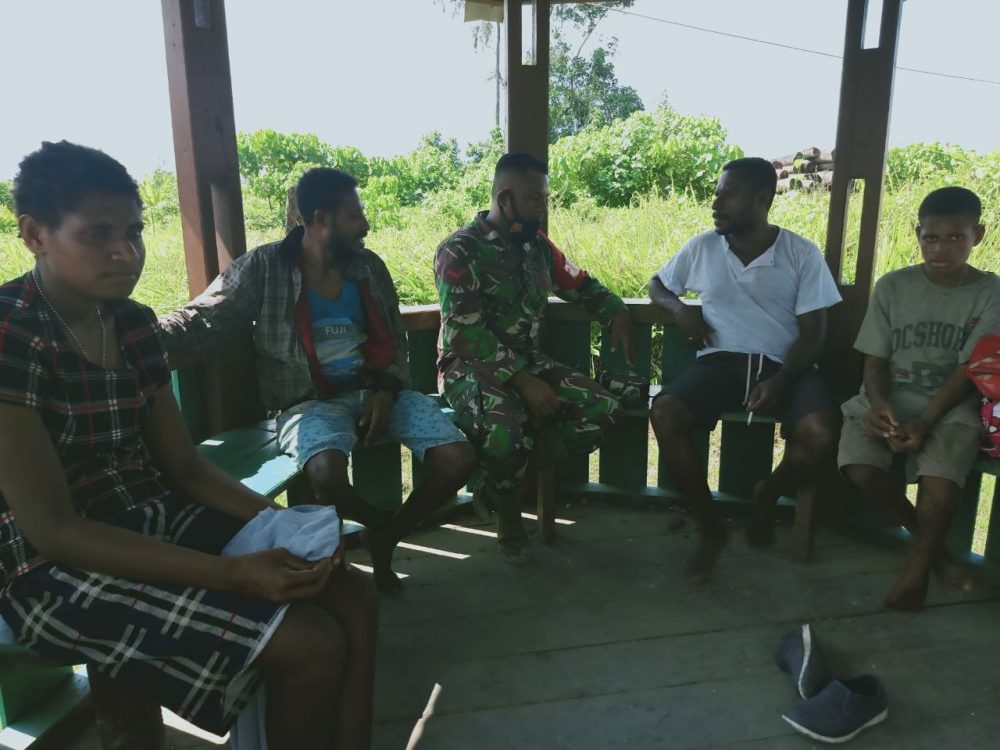 TMMD: Langkah Tepat Babinsa Pantai Timur Jalin Kedekatan dengan Warga