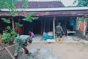 Tak Kenal Libur Lanjut Rehab RTLH Mbah Sukandar