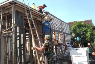 Tangga Bambu Berperan Penting Dalam RTLH