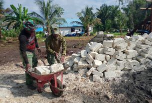 Warga Kampung Dorba Tak Henti-hentinya Bersyukur