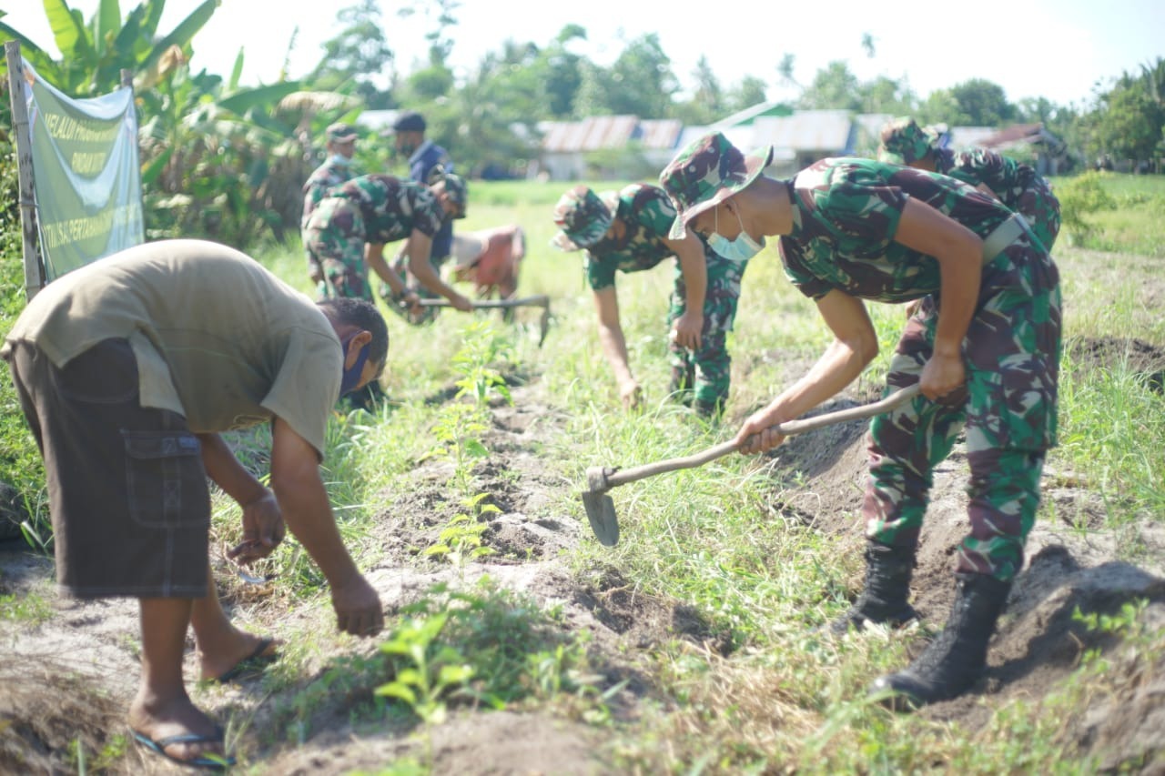 Kekompakan TNI dan Warga Ditunjukkan Rindam XII/Tpr