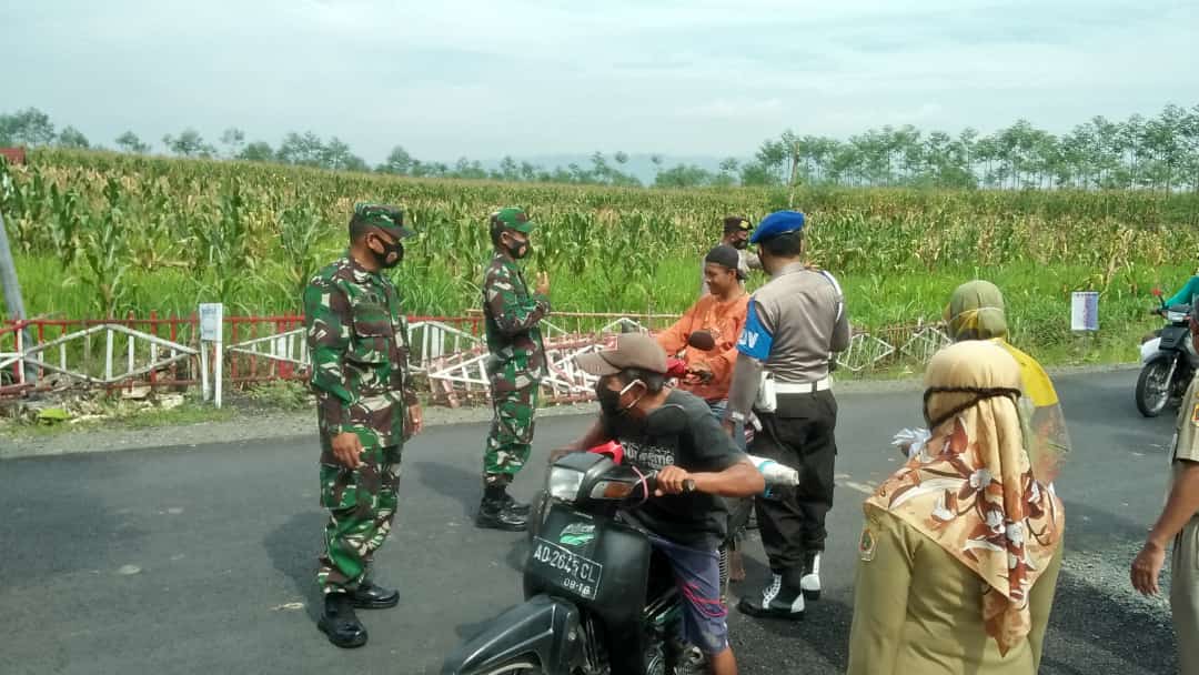 Gelar Operasi Bersama, Forkopincam Pracimantoro Himbau Warga Disiplin Terapkan Protkes