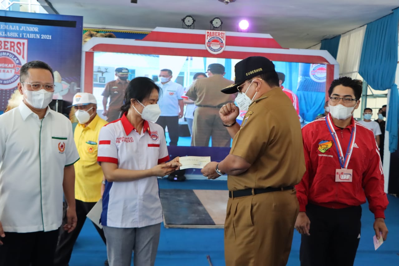 Gubernur Lampung Resmi buka Invitnas Remaja dan Junior Angkat Berat Klasik I Tahun 2021