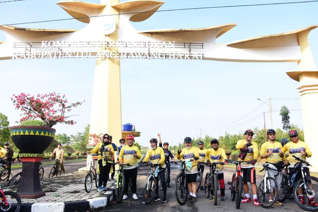 Kejati Lampung Gowes Jelajahi Tubaba