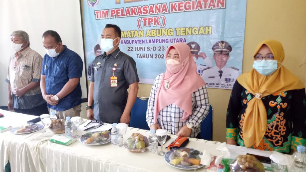 Camat Abung Tengah Pelatihan Tim Pelaksana Kegiatan Tingkat Kecamatan