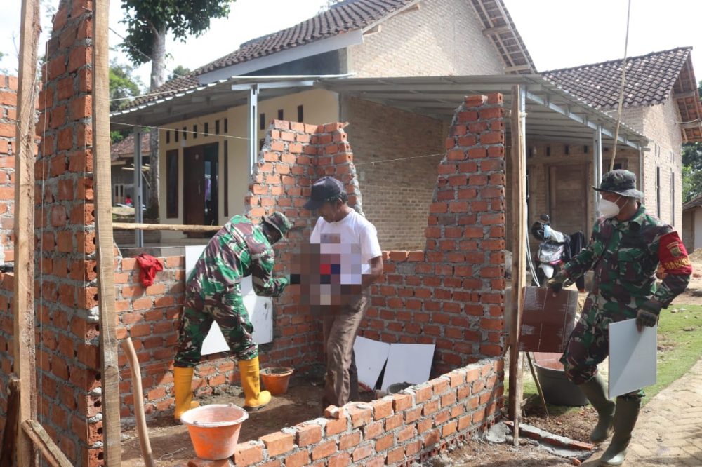 Kodim 0410/KBL kembali membangun Pos Kamling