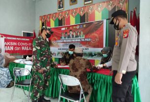 Kawal Vaksinasi Serentak Di Aceh Barat, TNl - Polri Persilahkan Warga Untuk Datang