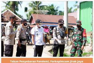 Tekan Penyebaran Pandemi, Forkopimcam Jirak Jaya Sebar Masker