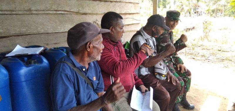 Warga Kampung Dorba Ingatkan Satgas TMMD Terus Jaga Kesehatan Tubuh