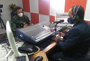 Bersama RRI Meulaboh Dandim 0105/Abar Menyapa Masyarakat lkuti Vaksinasi Massal