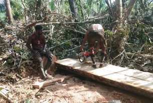 Buka Peluang Menuju Kemajuan, Warga Kampung Dorba Antusias Sukseskan TMMD